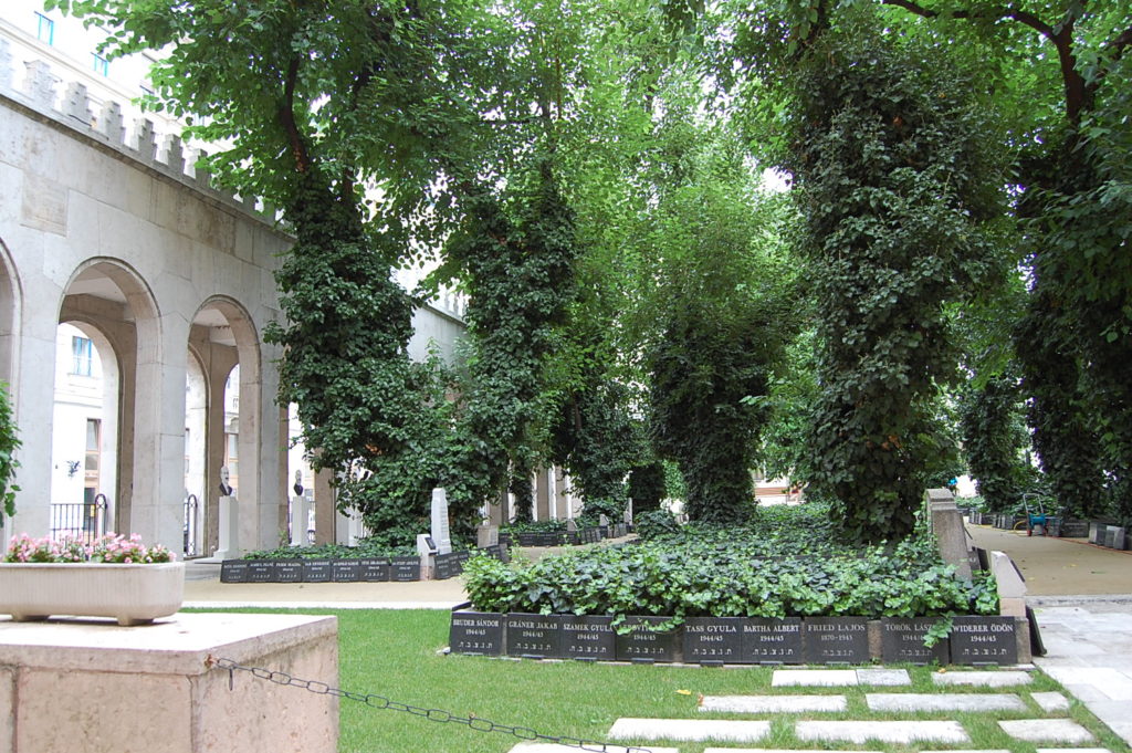 memorial garden synagogue